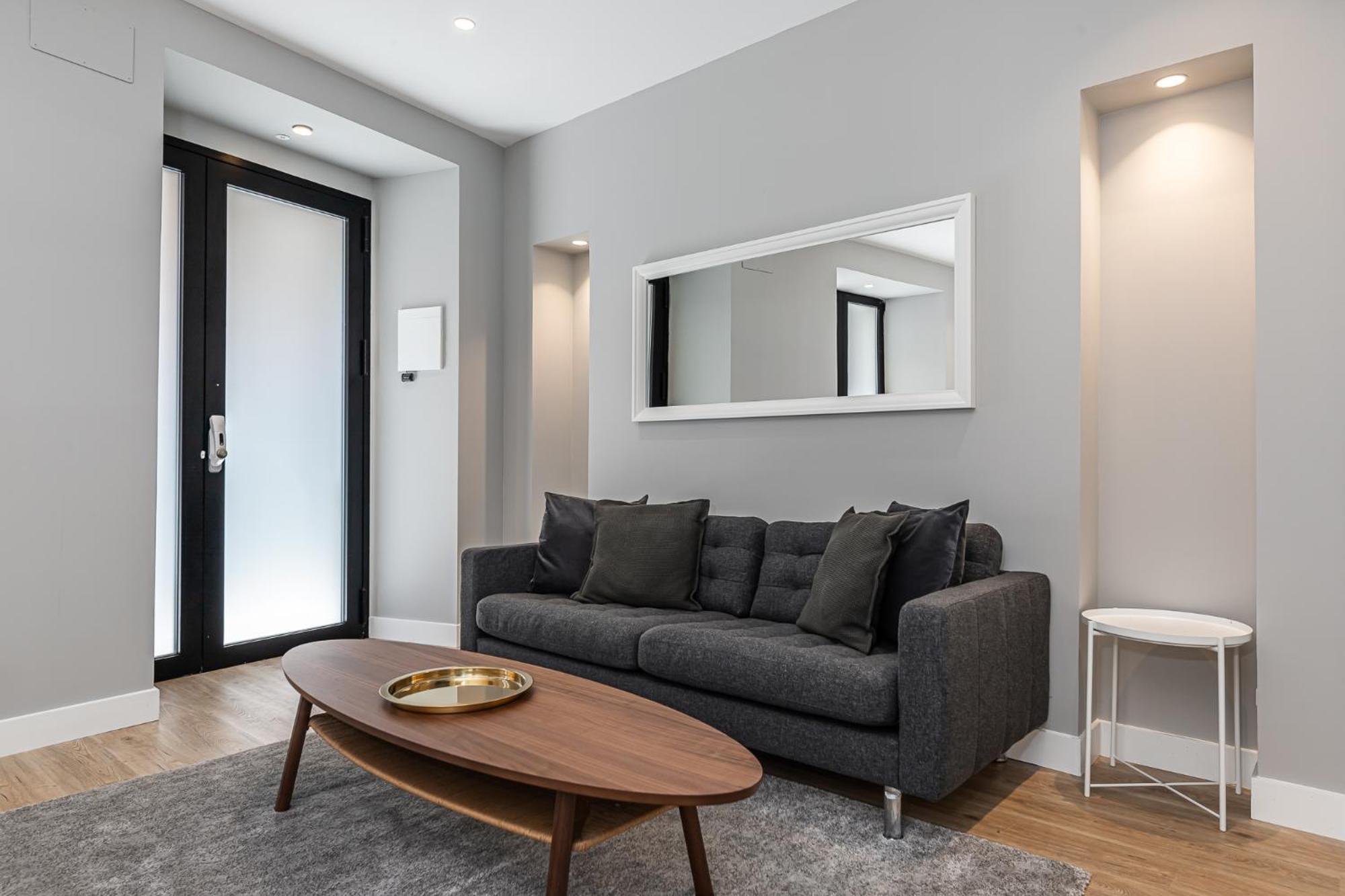 Waou Essence Iii Anton Martin - Corta Duracion Appartement